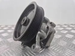 Bomba de dirección asistida Mercedes E200 CGI W212 A0064666801