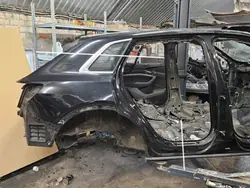 Audi e-tron bakfjärdedel höger OEM LPV20815