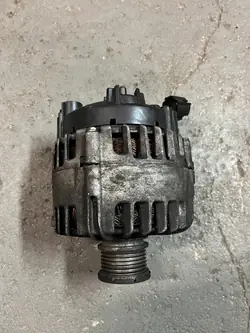 Alternateur VW T5 LIFT 2.0 BITDI 03L903023Q