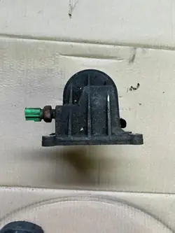 Base Filtre à Huile FORD OEM 1L5G-6884-BA Occasion