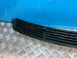 Mercedes W211 Jäähdyttimisäle OEM 2118800005 - Käytetty