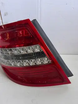 Mercedes-Benz linke Rückleuchte A2049069502