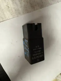 Mercedes W638 2.2 CDI Sytytysvastuksen Rela OEM 50755