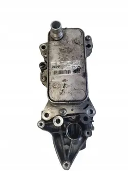 Öljysuodattimen kiinnitys OEM A6511801065 Mercedes-Benz