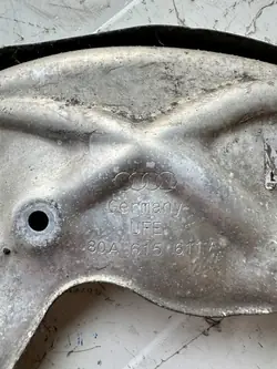 Audi Q5 80A Remschijfbeschermer OEM 80A615611A/612A