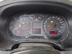 INSTRUMENTTI AUDI A3 8L 1.6 SR EUROOPPA