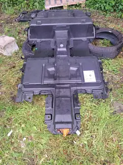 Batería principal Peugeot 2008 II OEM 9865307480 - Usada