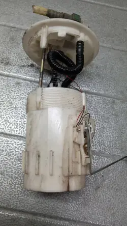 Brandstofpomp Renault Laguna II 1.9DCI 8200465952