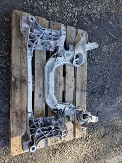 OEM 6799321 Framhjulsupphängningsbalk BMW F10/F11
