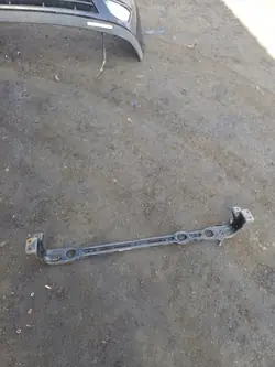Barra de soporte radiador Ford OE OEM - Focus MK1 2003