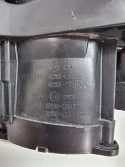 Hyundai Staria Oikea Etu DRL Lamppu OEM 92208CG010