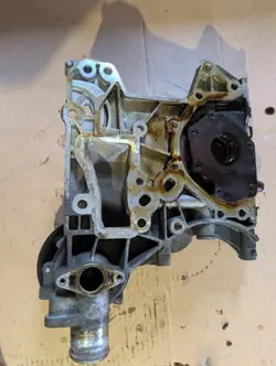 Carter de pompe à huile OEM 55556428 pour Opel 1.8 16V