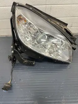 RECHTER KOPLAMP MERCEDES C-KLASA W204 A2048208661