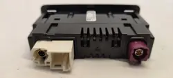 Mercedes USB-pistorasia OEM A2478207502 - Käytetty