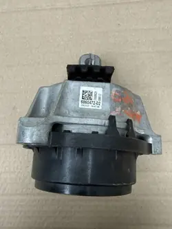 Support Moteur Droit BMW OEM 6860472 - Occasion