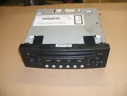 Radio CD Peugeot Citroen OEM 9666959577 - Usado