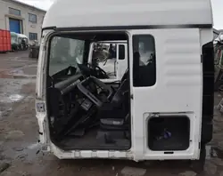 Panneau latéral gauche cabine MAN TGA/TGX OEM 1