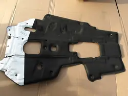 Audi Q8 2019 motorrums värmesköld OEM 50536147