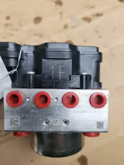 Bomba de freno ABS Toyota RAV4 2019 OEM 44510-42220