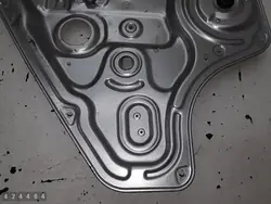 Kia Venga fönsterregulator OEM 834701P000 - Begagnad