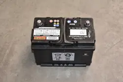 Gebrauchte Porsche OE Batterie 992915105A 555 70Ah