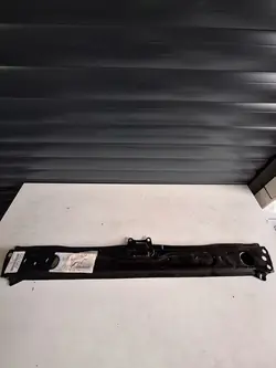 Suporte inferior do radiador Toyota C-HR 16-