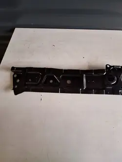 Support de radiateur inférieur Toyota C-HR 16-