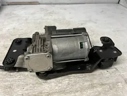 Pompe compresseur suspension BMW OEM 6789938 X6 E71