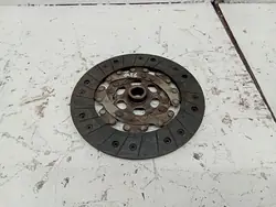 Disque d'embrayage Volkswagen Golf IV 038141032D