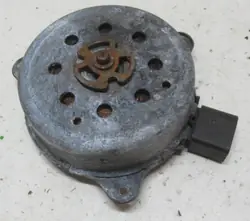 Audi Q3 Jäähdytinpuhaltimen Moottori OEM M160982