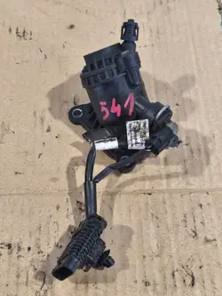 Mercedes vesipumppu termostaatti A1392002201 - Käytetty