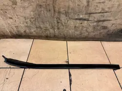 Joint de pare-brise avant côté gauche OEM A1566900182