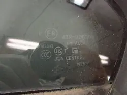 Vitre triangulaire Suzuki Kizashi CER2608 arrière gauche teintée