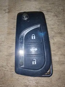 Toyota Verso Lift 14-18 Nyckelficka OEM - Begagnad