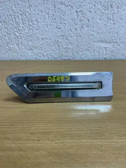 Oikea lokasuojavilkku BMW 7 F01/F02 käytetty OEM D5497