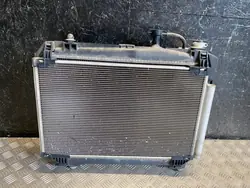 Toyota VERSO S 2013 Intercooler Fläkt