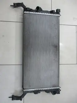 Radiador de agua Laguna 3 07-13 1.5 dci 214100004R