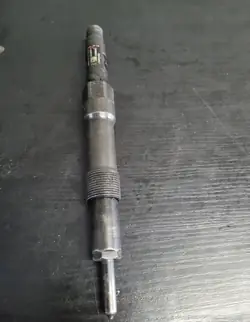 Injektor Ford Mondeo MK3 2.0 TDCI