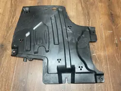 BMW 51757441894 Cobertura Inferior Tanque Direito Z4 G29