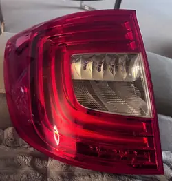 Luz trasera izquierda Skoda Superb 2 Lift (3T) LED 3T9945095A