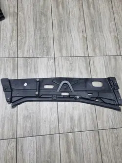 Guia de janela esquerda OEM 7482311752 para Renault T Range