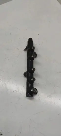 Peugeot OE 9674300080-03 Rampe d'injection