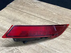 HY3215K273AA Feu de pare-chocs arrière gauche Land Rover