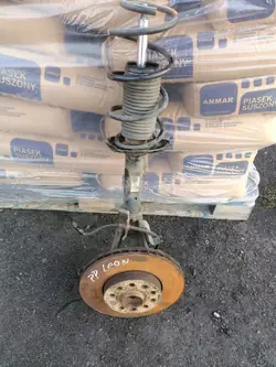 SEAT LEON III McPherson Sinistro Anteriore 5Q0413023FM