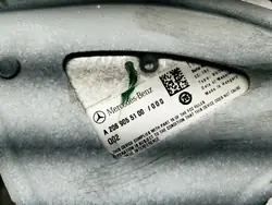 Mercedes-Benz A2069055100 Förstärkare för CLA W118