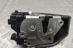 Bakre högra dörrlås BMW 5 TOURING (E61) OEM 7167070