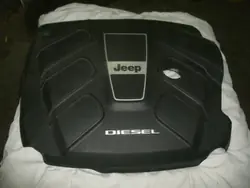 Jeep OE Moottorikansi OEM 046271157AG - Käytetty