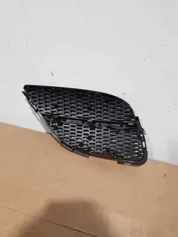 Nissan Almera N16 2002 Framsidan Vänster Grill