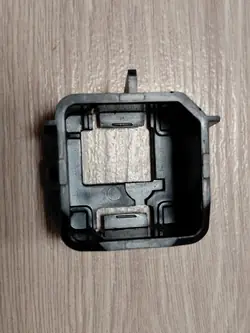 Land Rover Defender II kamerakiinnike OEM - Vasen peili