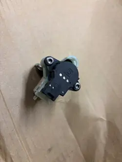 Capteur vanne AdBlue OEM 98001576 - Mercedes Volvo BMW